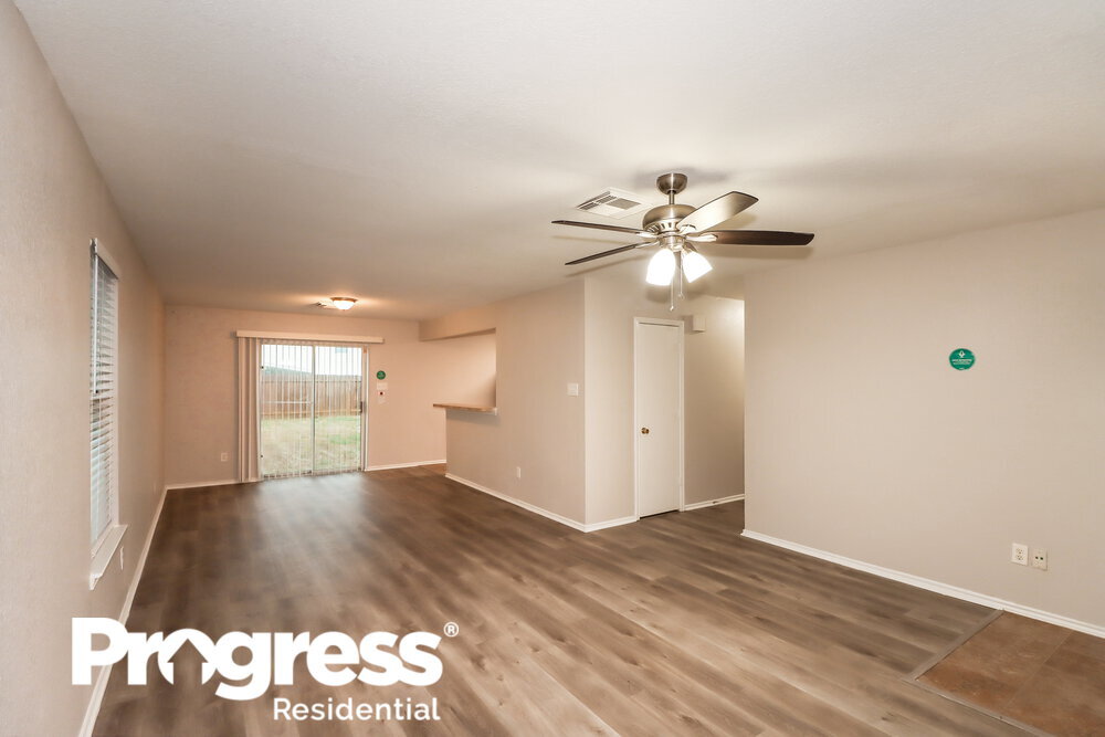 Building Photo - 12418 Sterlingstone Dr