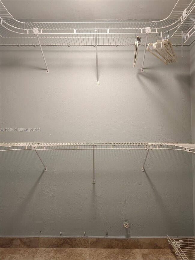 Building Photo - 1666 West Ave