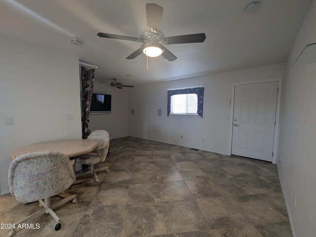 Building Photo - 412 E Fiesta Del Sol