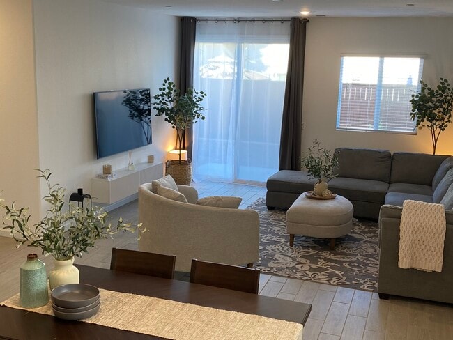 Furnished shared living & dining rooms - 1683 Sandoval Dr