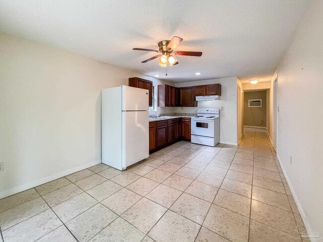 Building Photo - 5771 Coronada Blvd