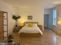 Building Photo - 114 S 58th St