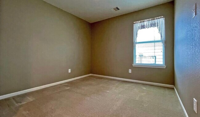 Building Photo - 20758 Cypress Crescent Ln