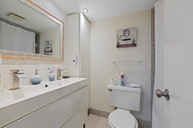 Building Photo - 200 Gate Rd