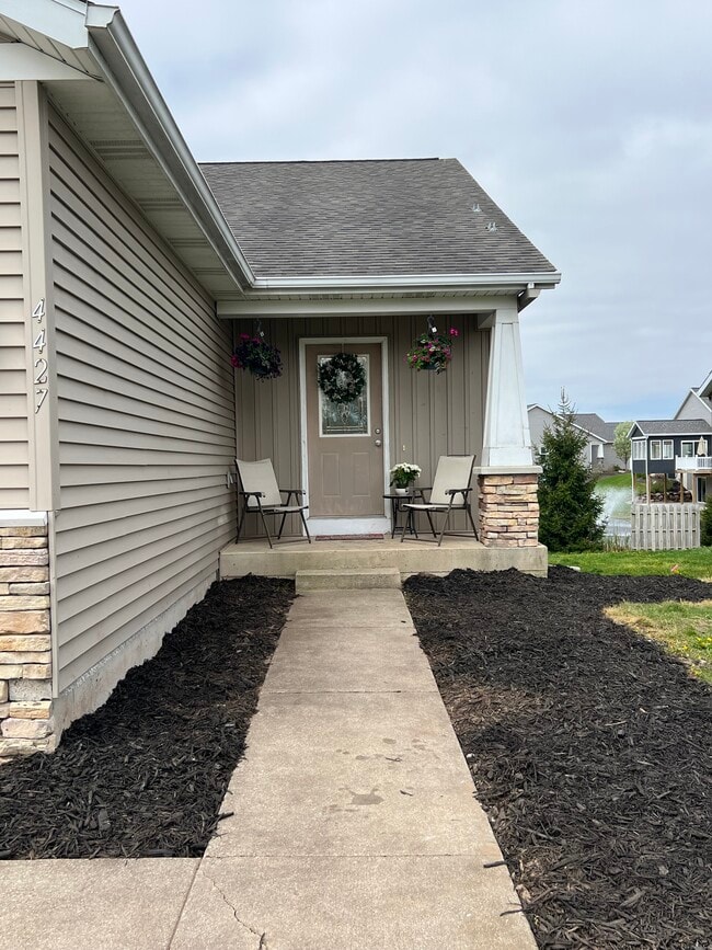 Building Photo - 44237 136th AVe