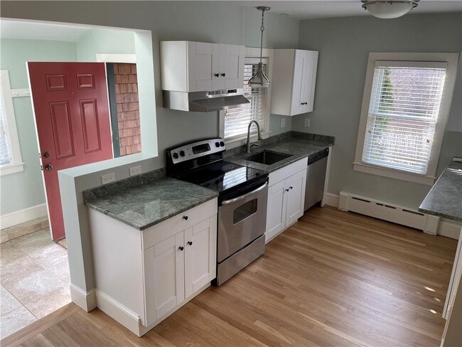 Building Photo - 102 3rd Beach Rd