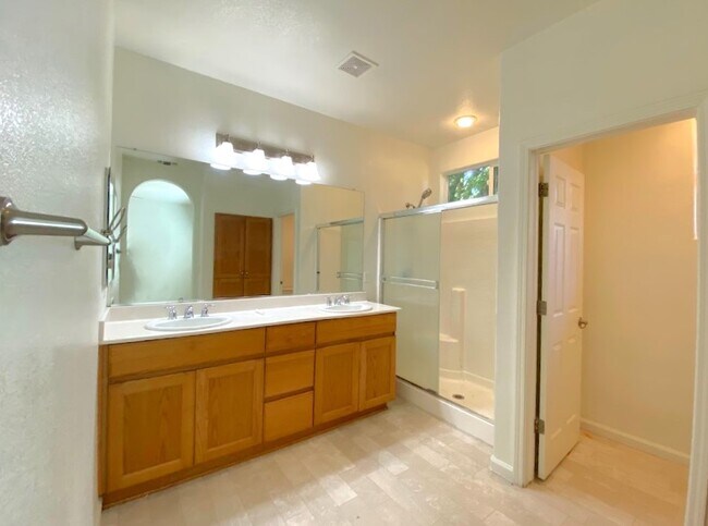 Building Photo - 436 Jacobs Dr