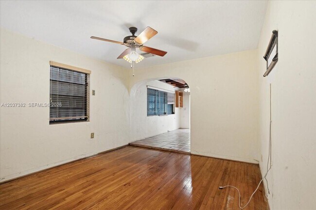 Building Photo - 2550 Trapp Ave