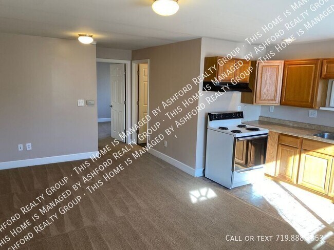 Building Photo - 511 1/2 Swope Ave-