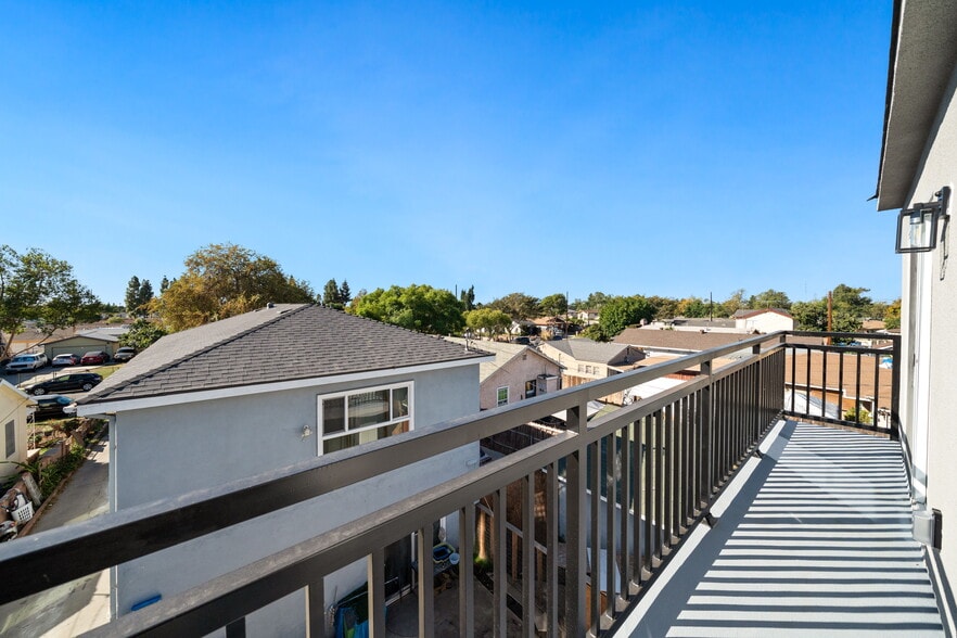 Building Photo - 6733 Lanto St