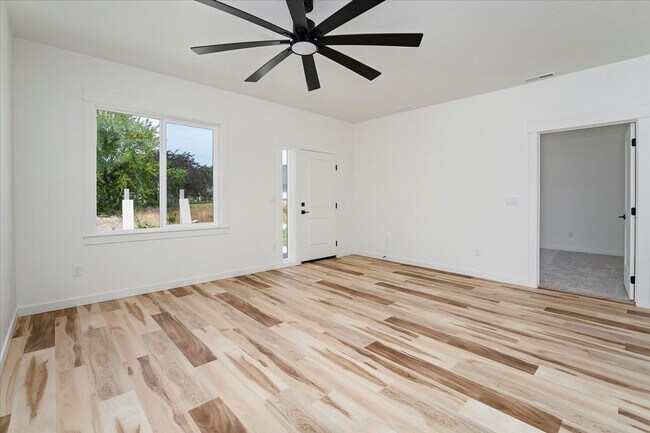 Building Photo - 405 N 18th St