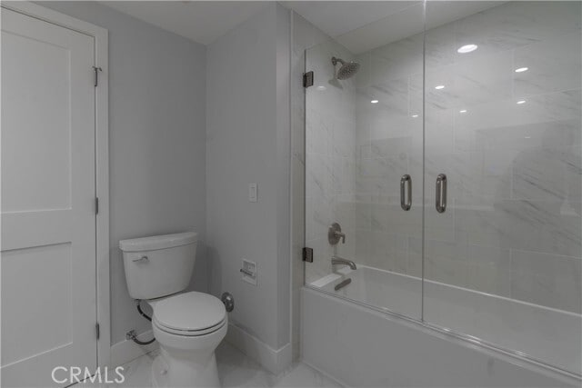 Building Photo - 633 Vista Bonita