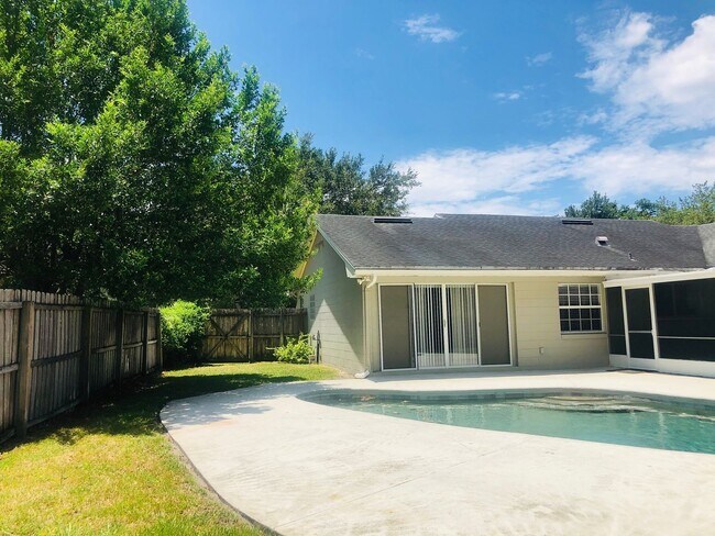 Building Photo - WINTER PARK POOL HOME WITH WINTER PARK SCHOOLS! (Orange County Winter Park Schools)