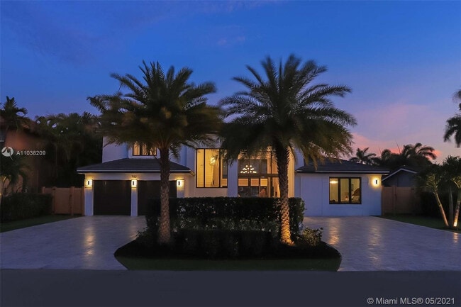 Building Photo - 750 Marine Dr