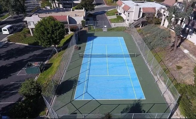 Building Photo - 6684 Reservoir Ln