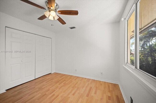 Building Photo - 2560 Bass Way