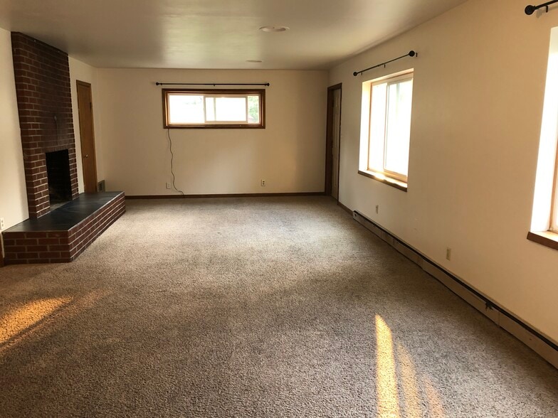 Building Photo - 1048 NE Monroe St