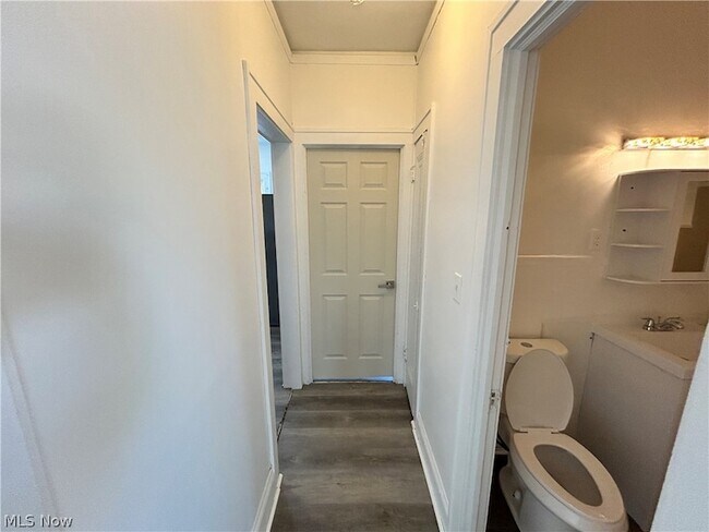 Building Photo - 2232 W 103rd St