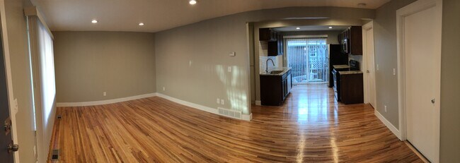 Building Photo - 664 E Ramona Ave