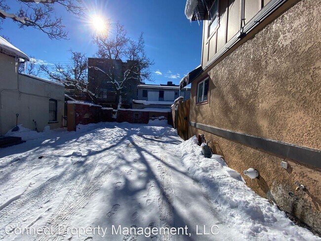 Building Photo - 2 br, 1 bath House - 232 E Mendenhall B