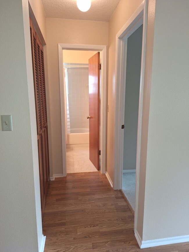 Building Photo - 2BR 2BA 1 CAR GARAGE DUPLEX IN PELICAN COVE WEST