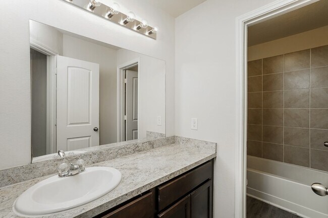Building Photo - 6223 Brenwood Cir