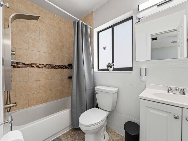 Building Photo - 2740 NW 21st St