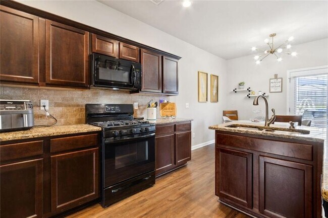 Building Photo - 151 Humphry Ct