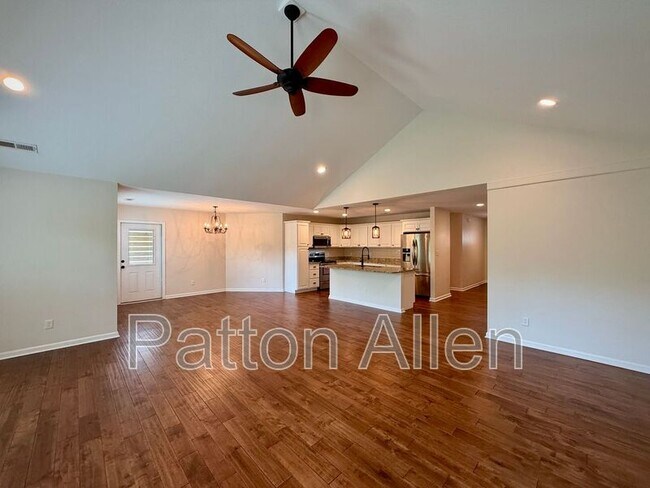 Building Photo - 47 Parrot Rd