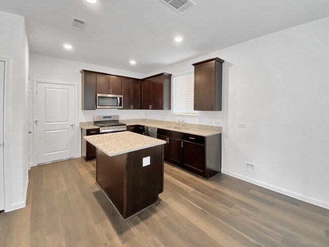 Building Photo - 11602 Braemar Village Dr