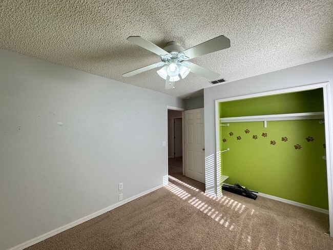 Building Photo - Spacious 4-bedroom, 3-bath POOL home in Cypress Springs! Pool Service INCLUDED!