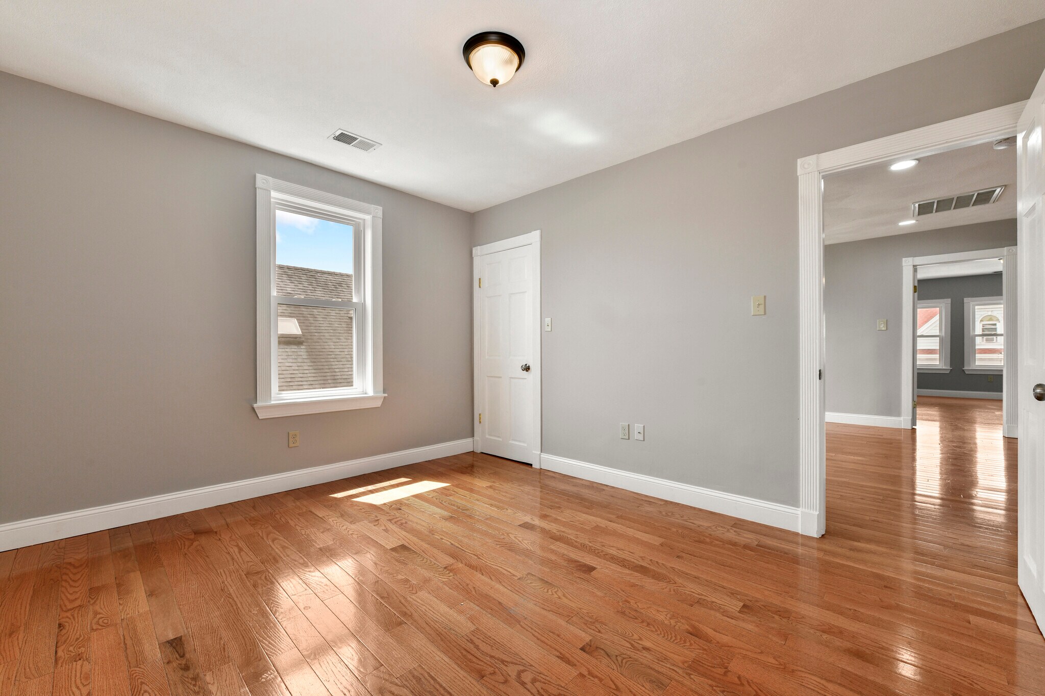 Building Photo - 70 Topliff St