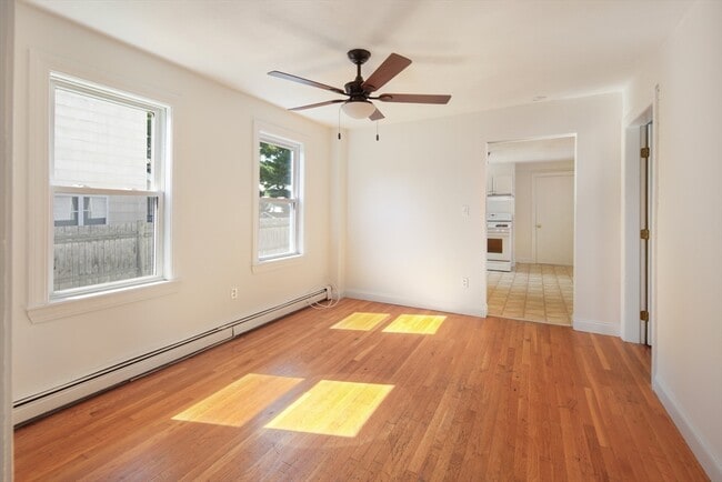 Building Photo - 59 Woodville St