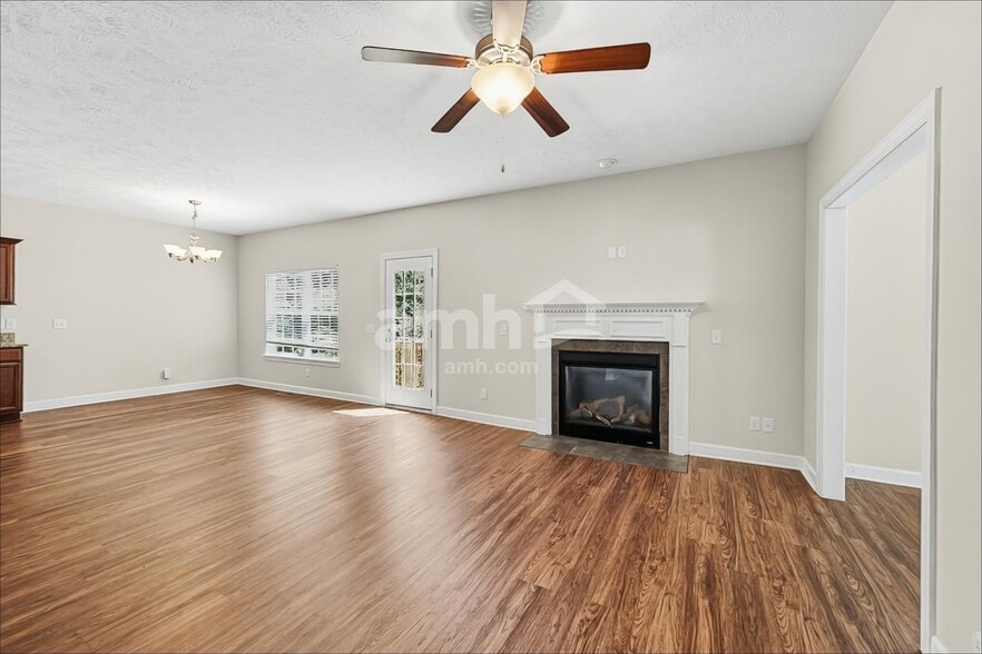 Building Photo - 6947 Calderwood Dr