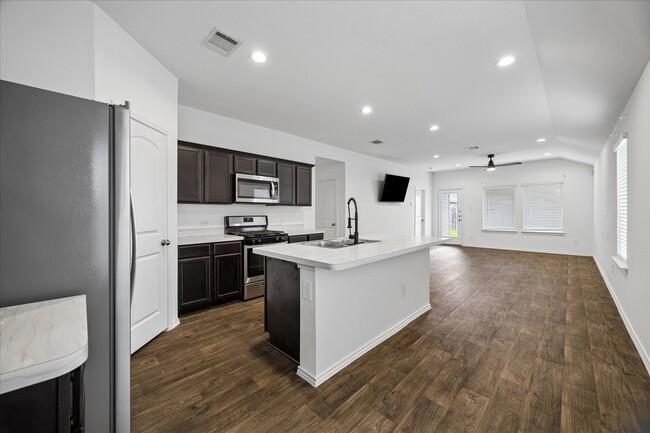 Building Photo - 16691 Lonely Pines Dr