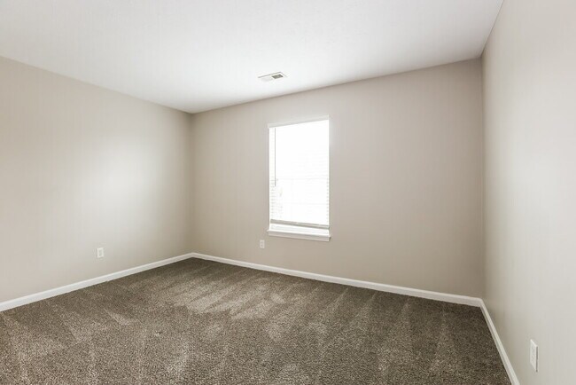 Building Photo - 7329 Kimble Dr