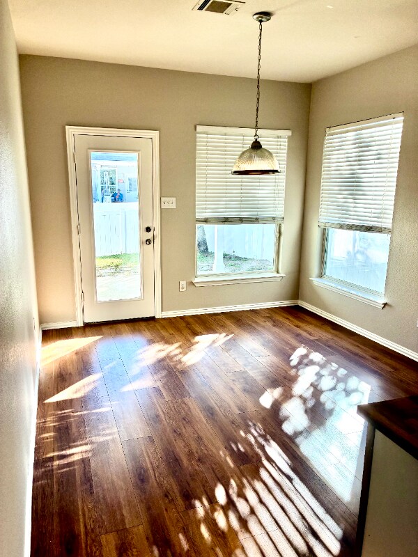 Building Photo - 1336 Kingston Pl