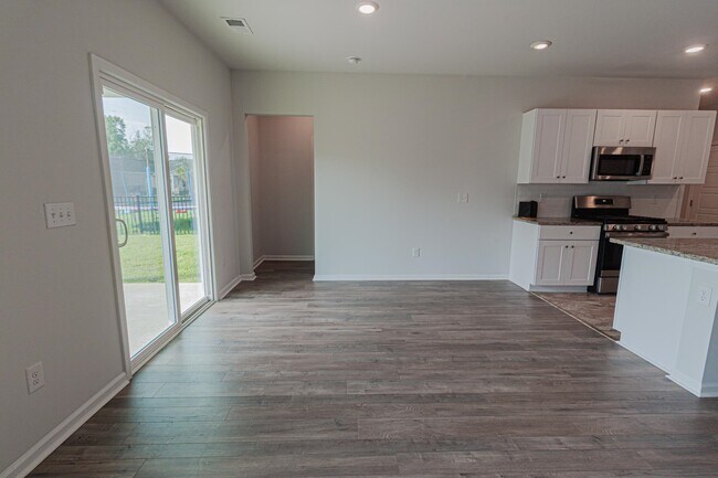 Building Photo - 780 Dusty Pine Way