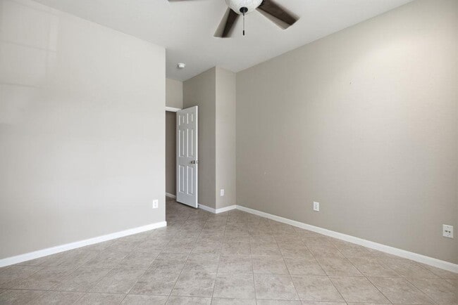 Building Photo - 904 Winding Creek Pl