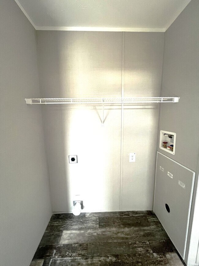 Building Photo - NEW!!!! Mobile home featuring 2 bedrooms and 1 bathroom.