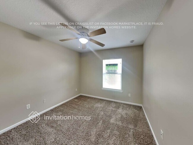 Building Photo - 530 Side Creek Ln