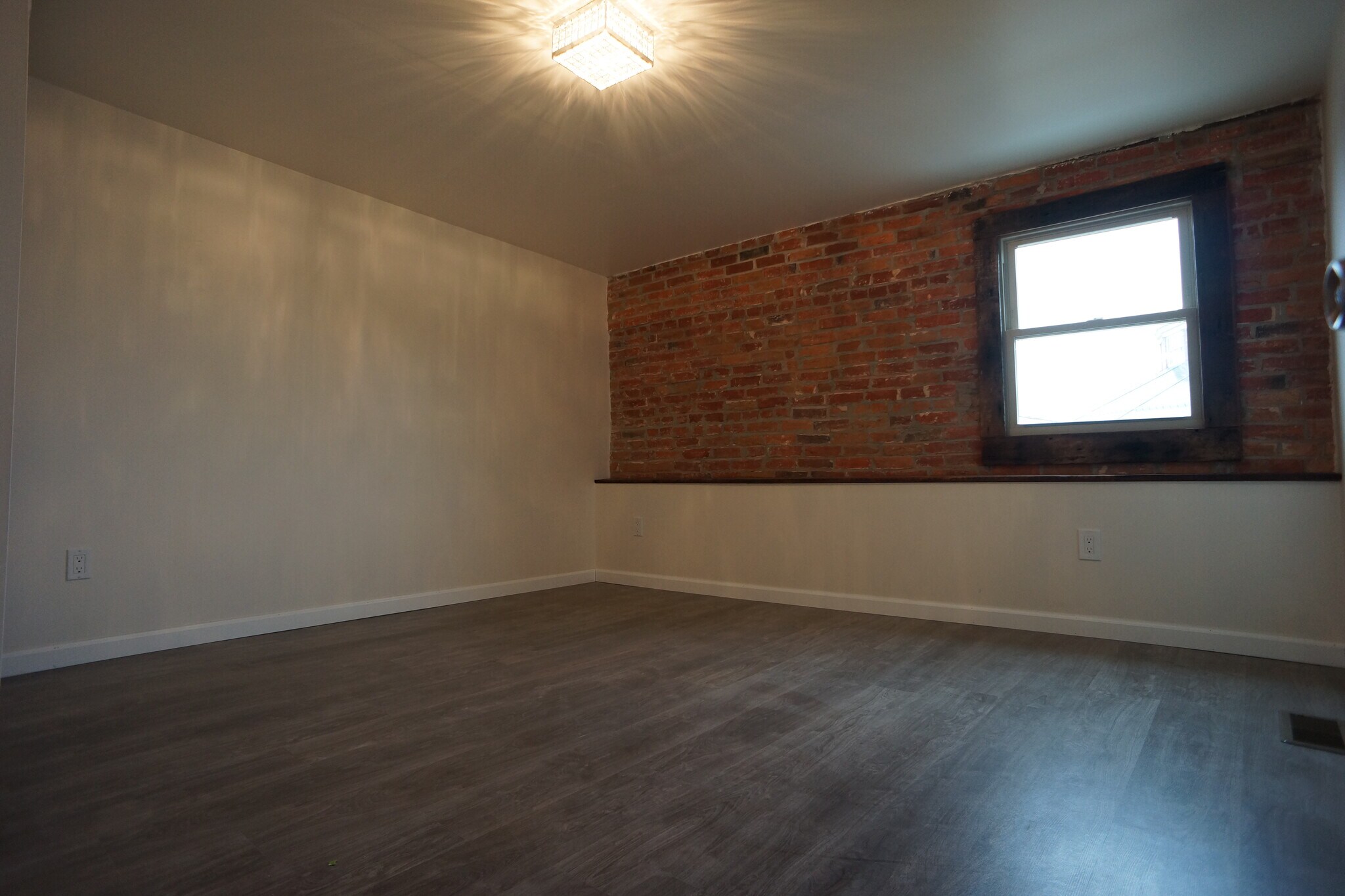 Building Photo - 907 Lemmon St