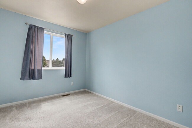 Building Photo - 6991 Prairie Wind Dr