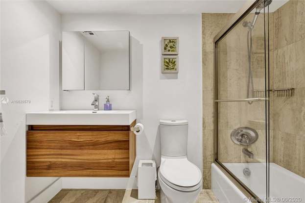 Building Photo - 251 Crandon Blvd