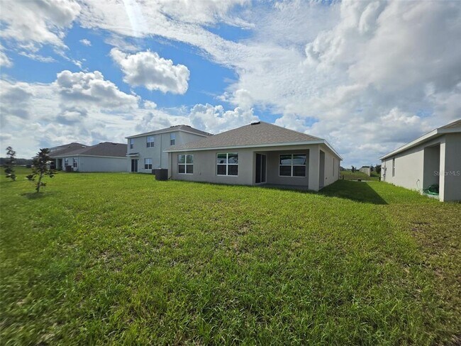 Building Photo - 4631 SW 88 Pl