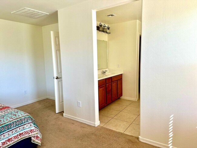 Building Photo - Stunning 2 story home in Oro Valley!!