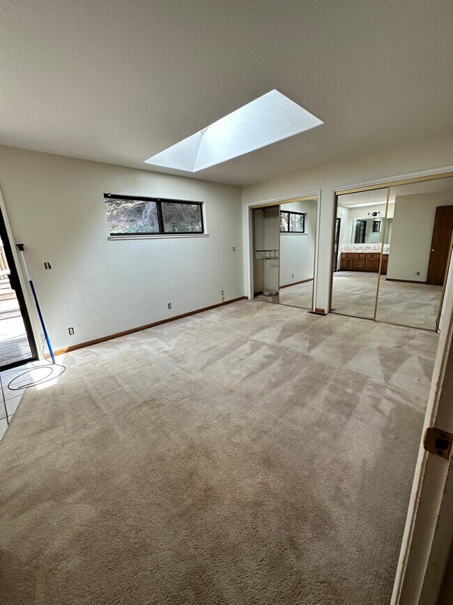 Building Photo - 2431 Rifle Range Dr