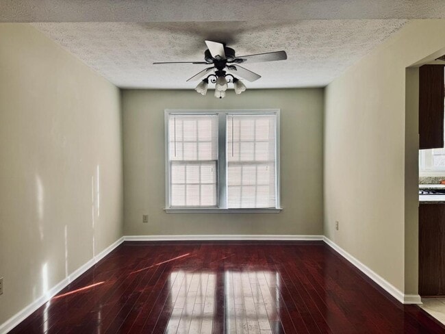 Building Photo - 3624 Manchester Dr