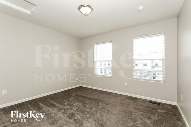 Building Photo - 5609 Alliance Way
