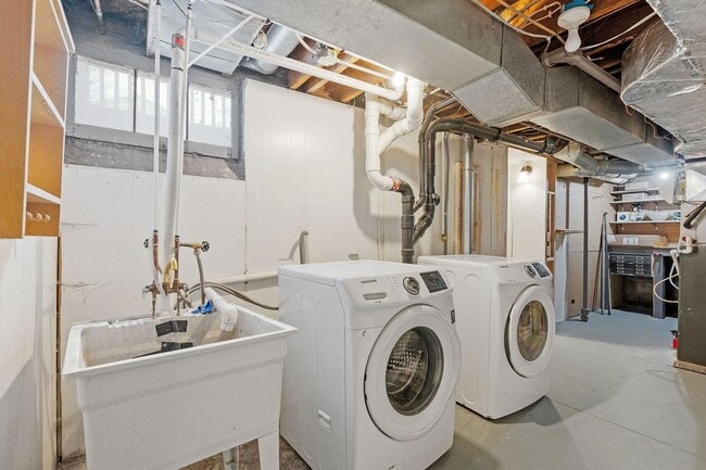 Building Photo - 5705 Logan Ave S